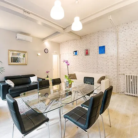 Cozy Flat Near Colosseum Apartment *